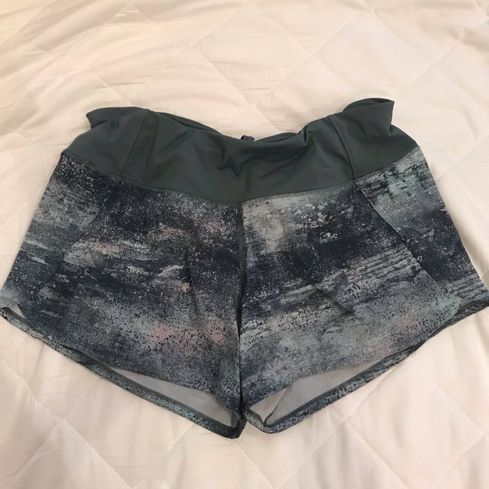 green print lulu short NWOT